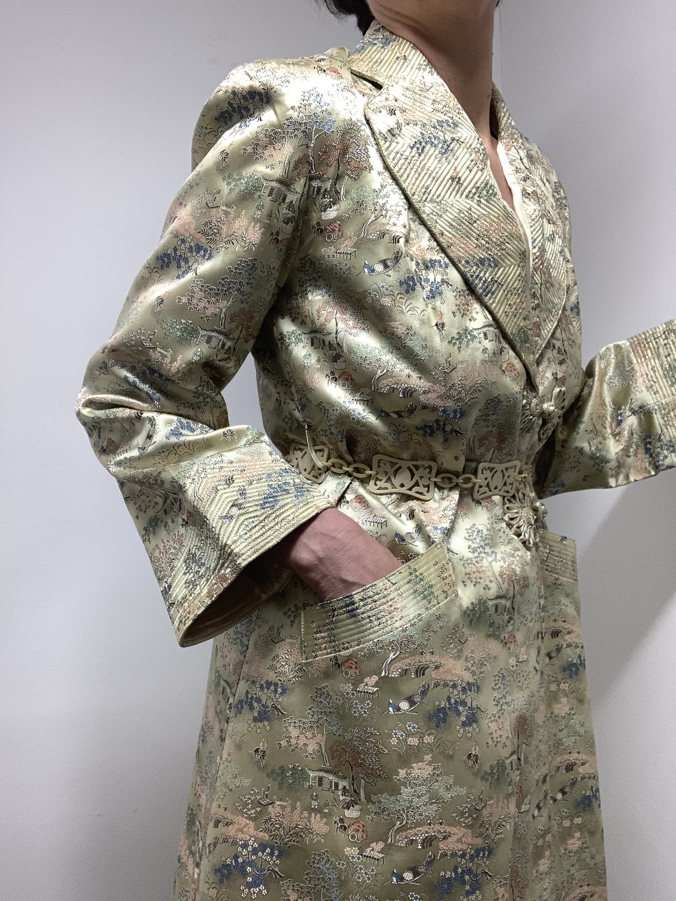 ガウンコート Vintage China jacquard satin gown Amazon.com: KKJIAF Champagne Satin Jacquard Fabric - 2 Yard, 60