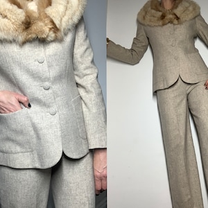 Vintage 1970s Lilli Ann wool suit with fur collar, 1970s original pant suit, blazer trousers grey modern style designer women’s wear