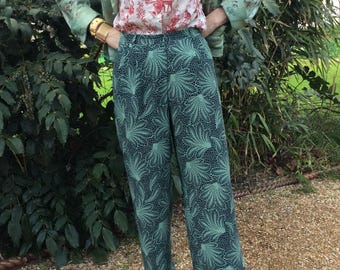 Pantalones de diseño vintage Dries Van Noten, con estampado novedoso en verde, de alta gama, unisex, de tiro medio-alto, con estampado botánico, a medida.