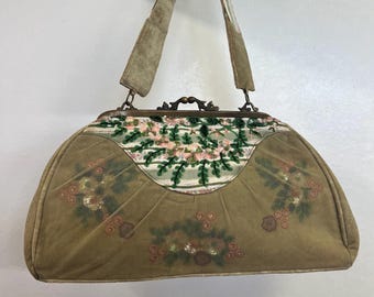 unique frame large green bag