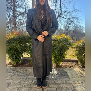 Gabardina de piel de cordero con botones de mantequilla de Free People, abrigo negro Penny Lane EUC imagen 9
