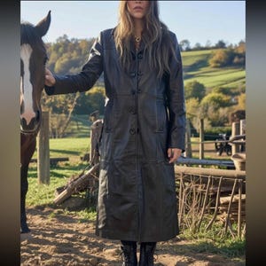 Gabardina de piel de cordero con botones de mantequilla de Free People, abrigo negro Penny Lane EUC imagen 2
