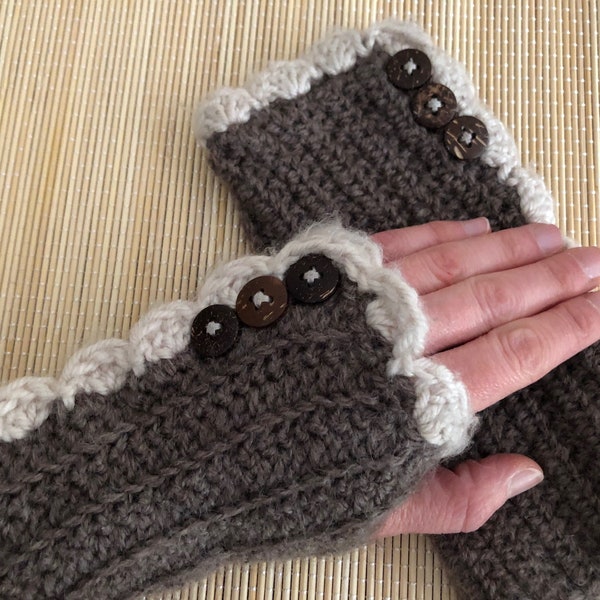 Edwardian-inspired Fingerless Gloves