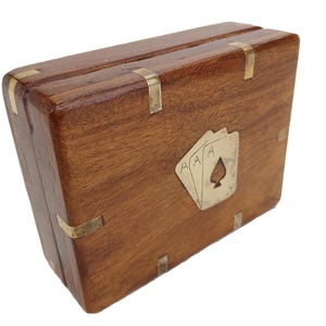 Preciosa caja de madera y latón para juegos de cartas / Pequeño cofre para guardar juegos de mesa / Decoración para gabinete de curiosidades