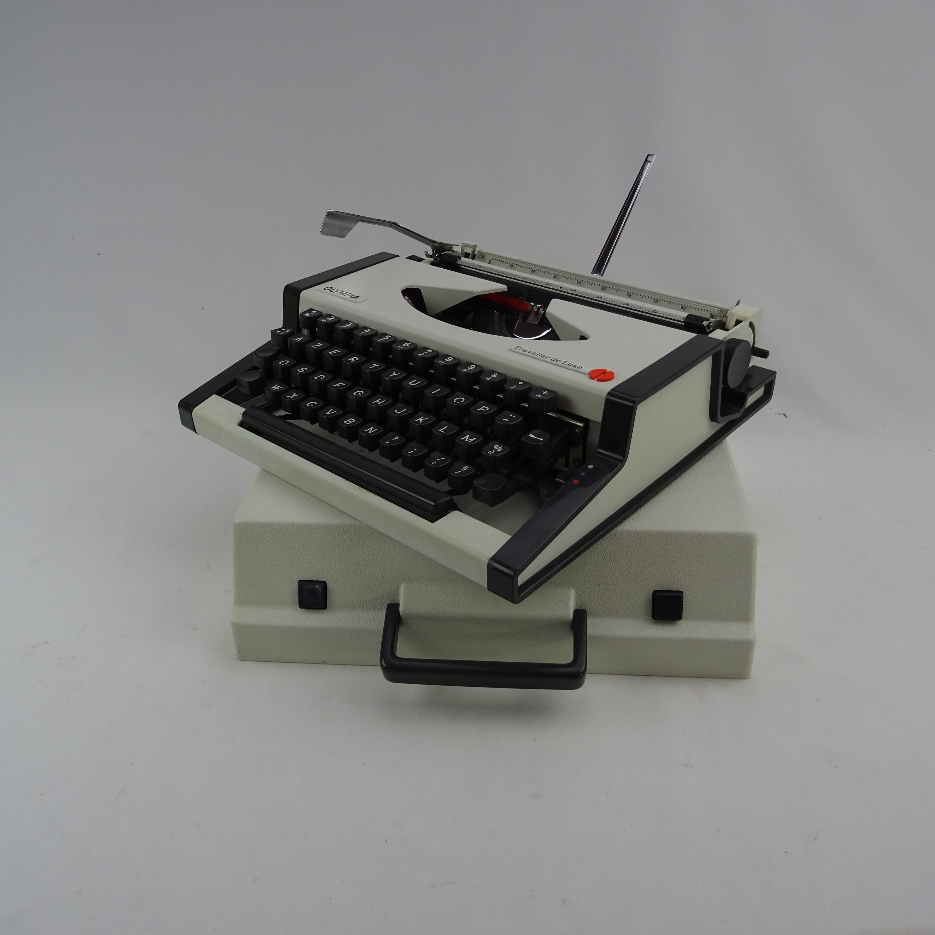 Machine à Écrire Olympia Traveller de Luxe/Déco Vintage et Industrielle Décoration Française Déco Ch