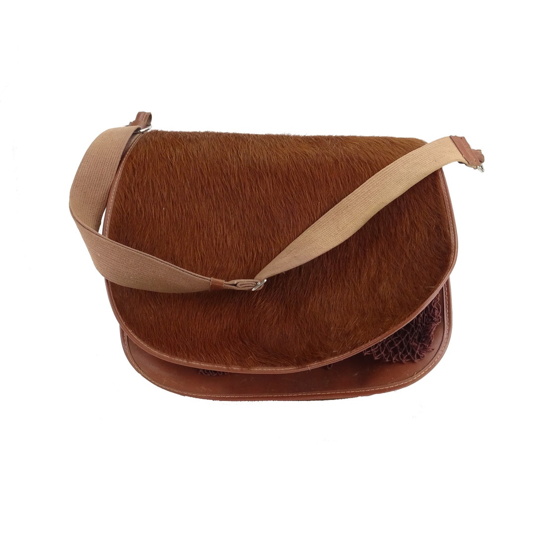 Gibecière En Cuir Marron à Bandoulière - Fermeture Magnétique, Vintage, état D'usage, Dimensions 30x24x8 Cm