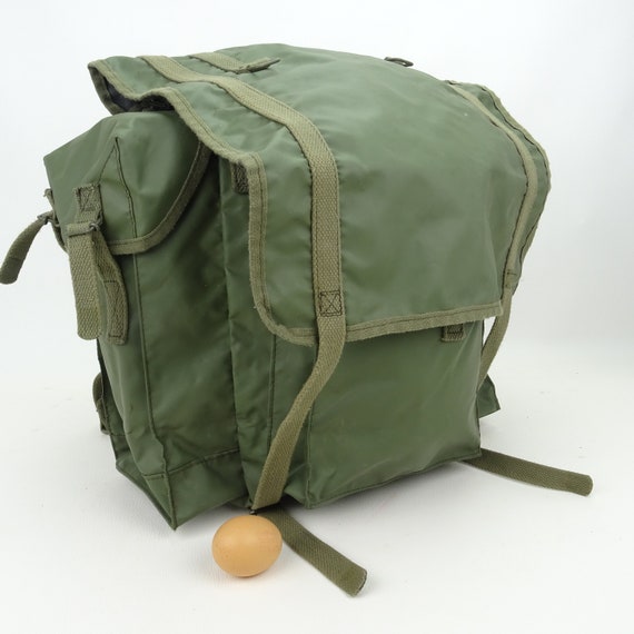 Vintage Army Style Backpack / France Scout / Mountaineering / Outdoor  Mountain Countryside Walks / Nature Hike / Lafuma - Etsy