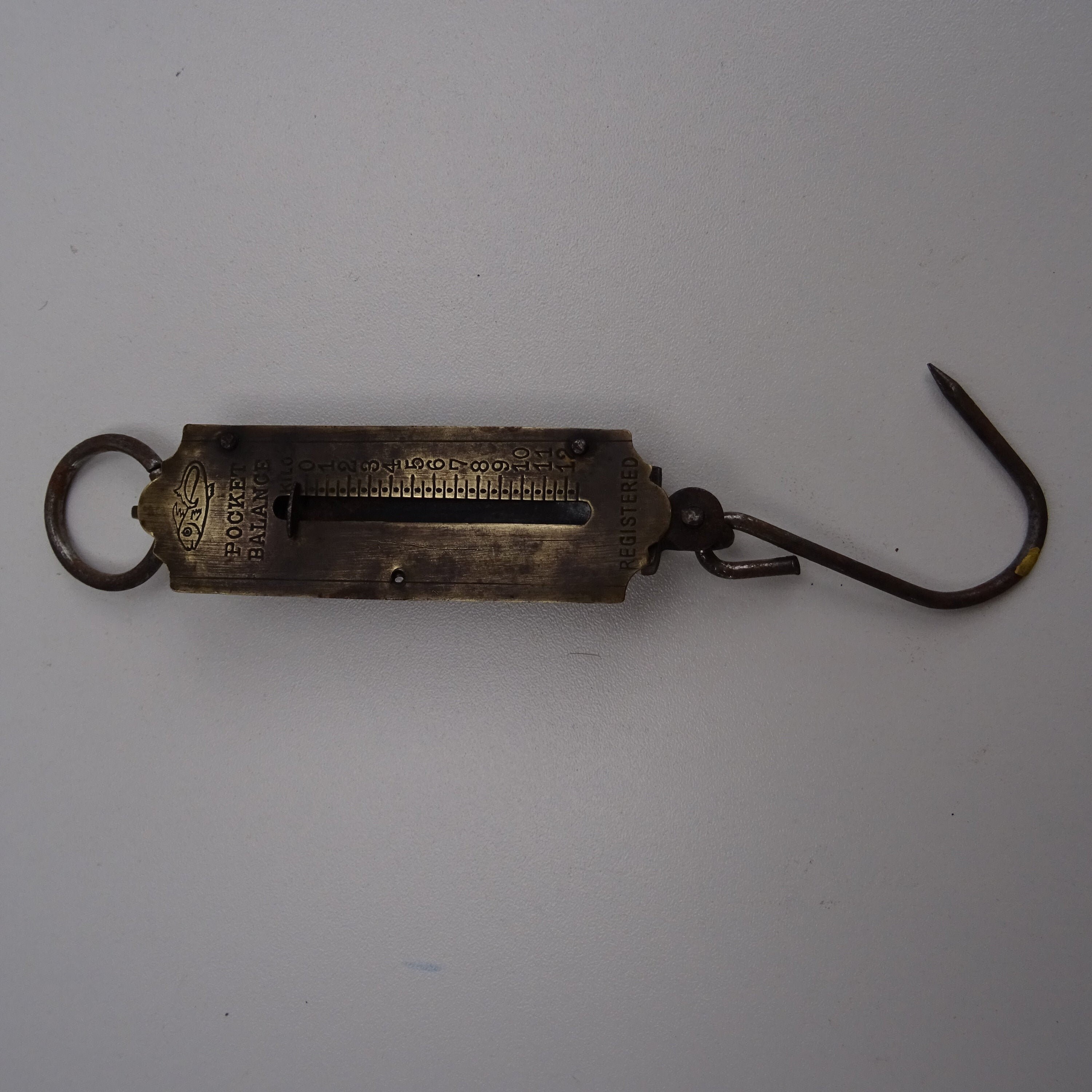 Vieux Peson Vintage en Métal et Laiton/Pocket Balance Décoration de Cuisine Française Complet Foncti