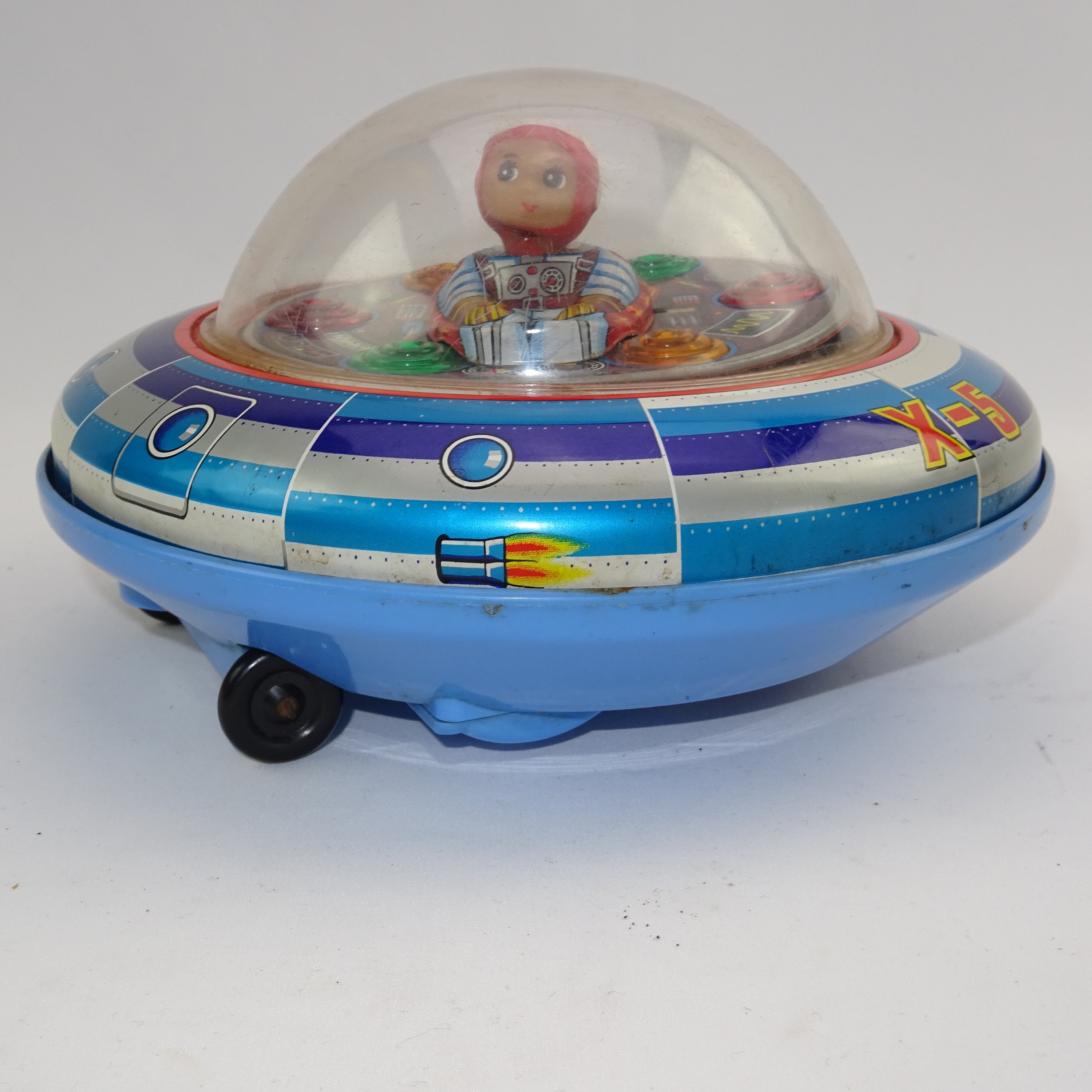 Flying Saucer Space Ship X 5 Masudaya Japan / Modern Toys Flying Saucer Space Ship X 5 Masudaya Japan / Modern Toys