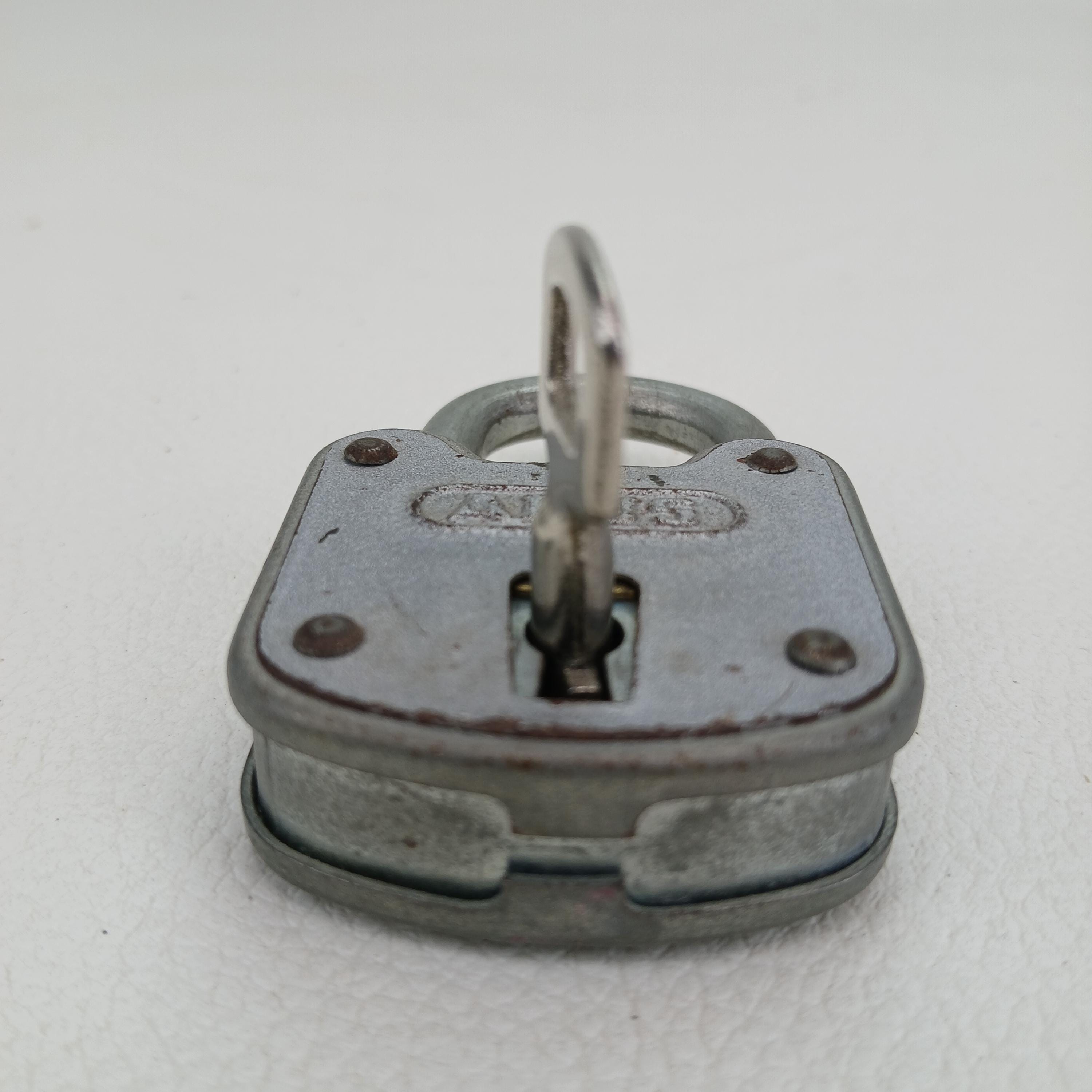 古いABUSドイツ製金属製南京錠 / 鍵と錠前のコレクション