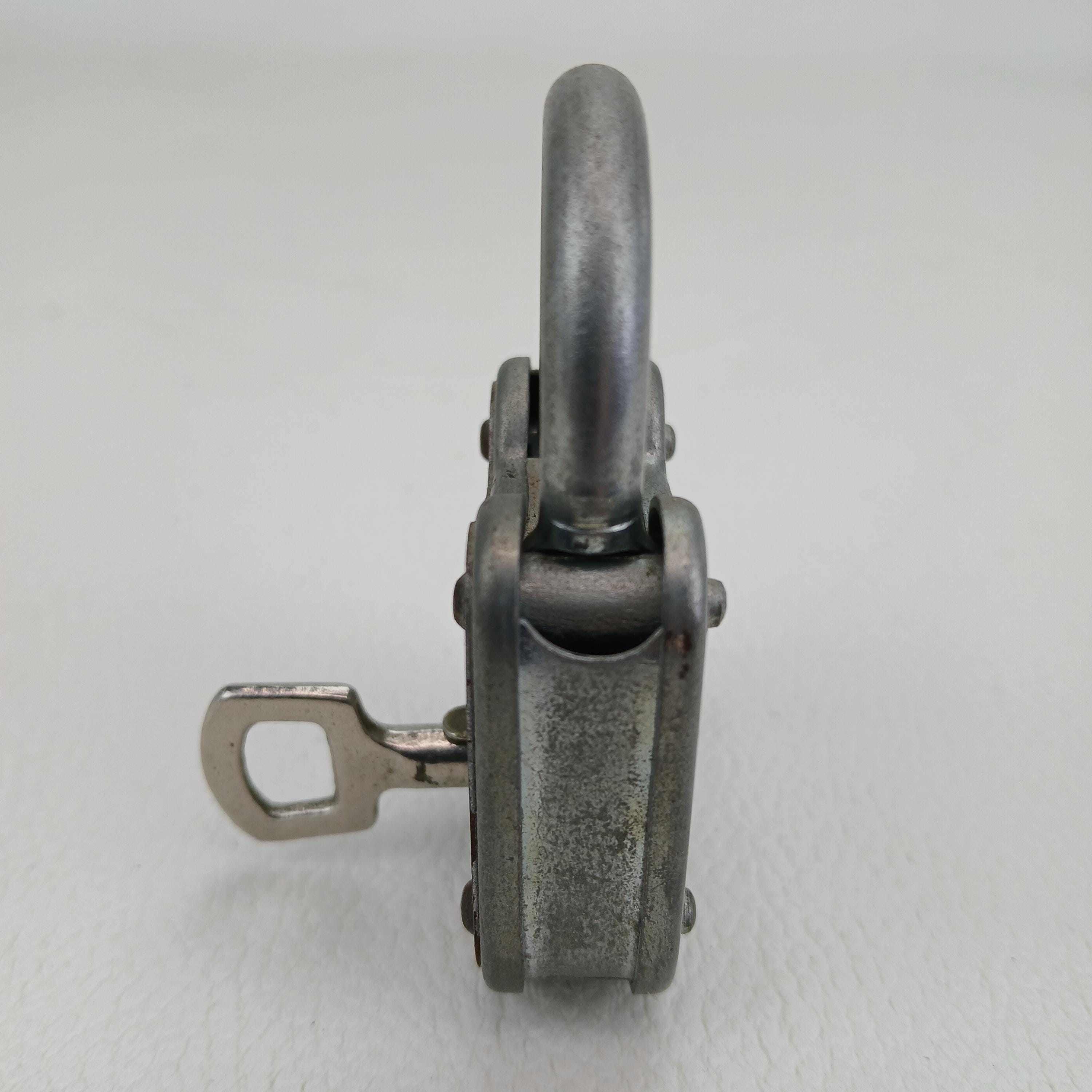 古いABUSドイツ製金属製南京錠 / 鍵と錠前のコレクション