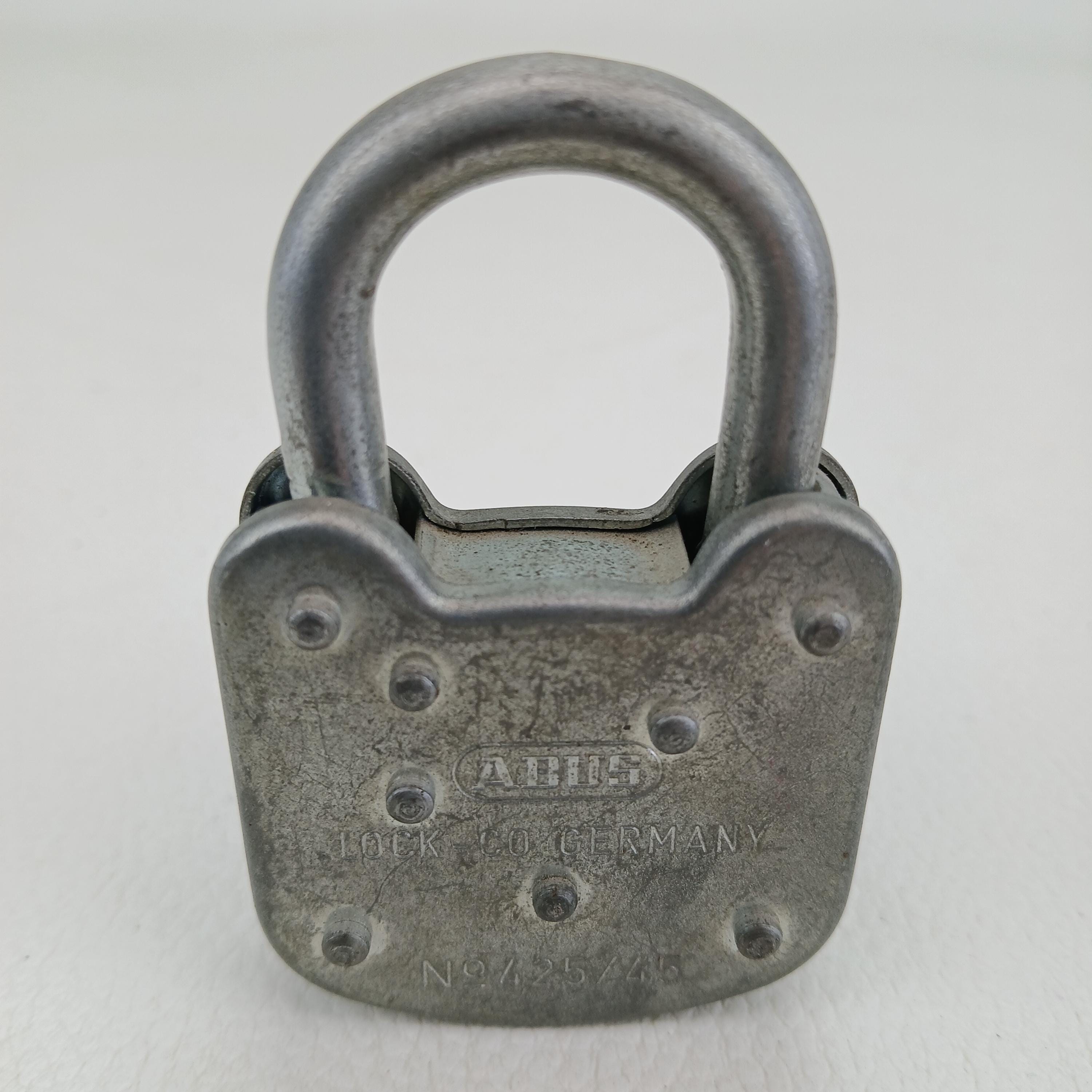 古いABUSドイツ製金属製南京錠 / 鍵と錠前のコレクション