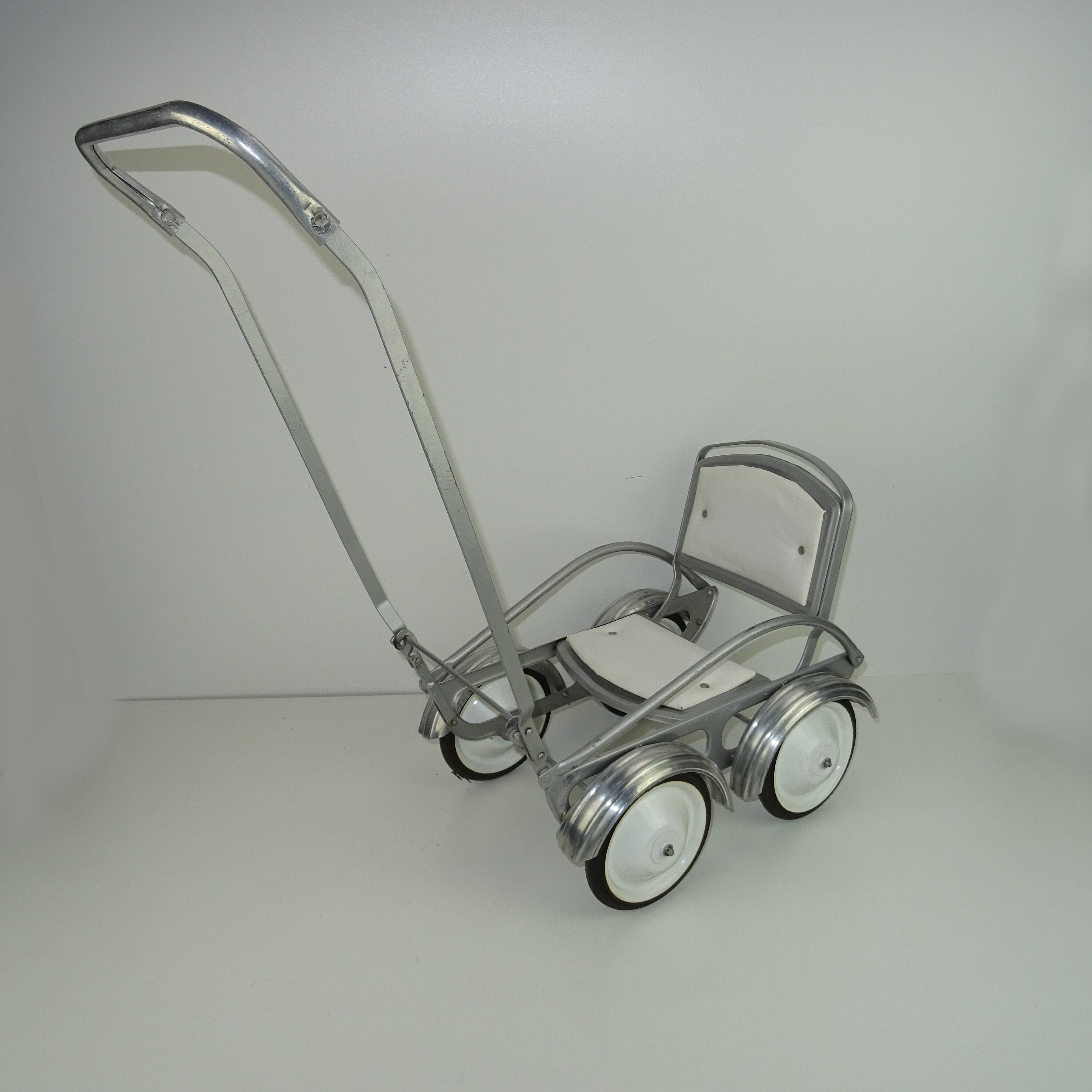 Magnifique Poussette Landau Vintage en Métal/Décoration de Chambre Bébé Accessoire Poupée Ameublemen