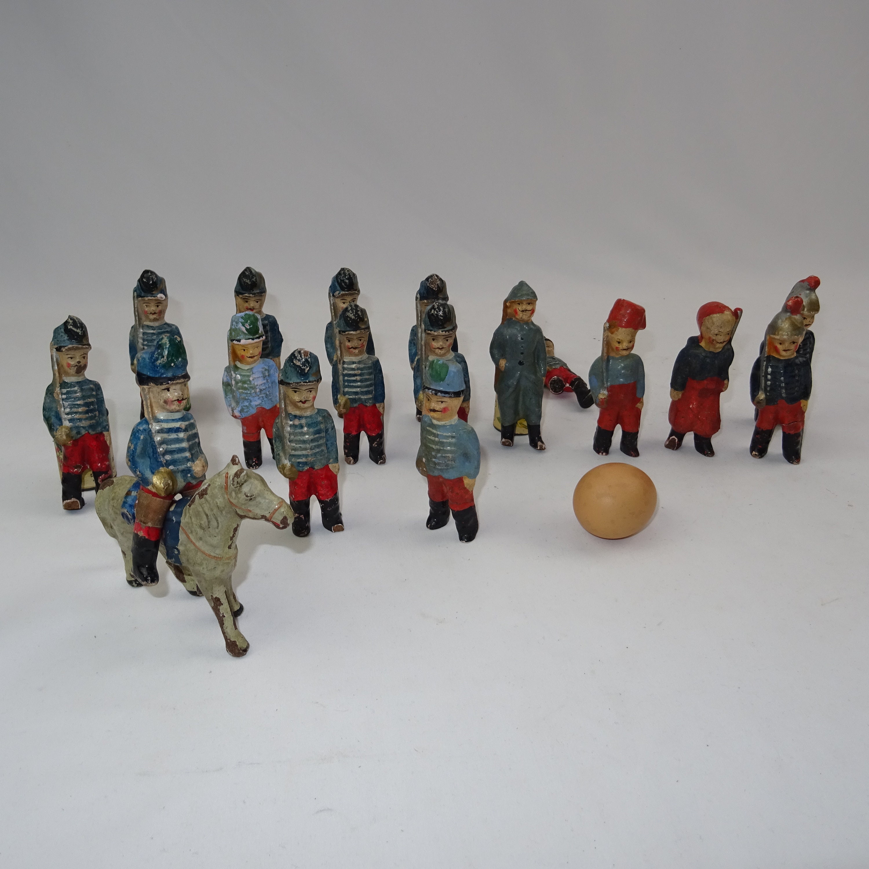 Jouets Anciens En Bois – Gendarmerie CBG – Bon-Dufour / CIJ – Vintage