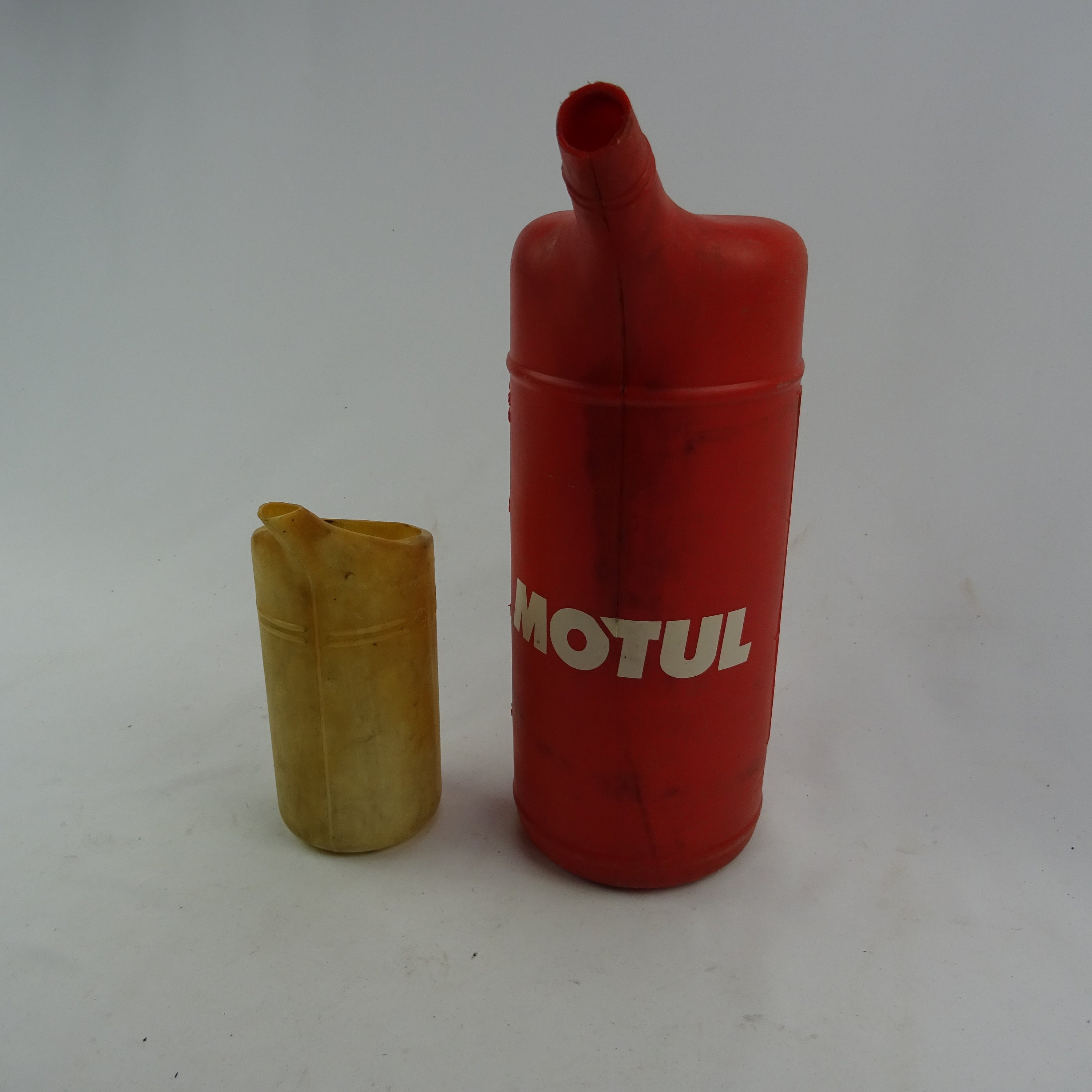 Vieux Bidon d'huile Motul/Collection de Voitures Anciennes Décoration Garage Vintage Français Ancien