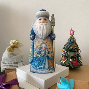 ロシアの木製彫刻サンタクロース18 cm（7.1フィート）クリスマスと新年