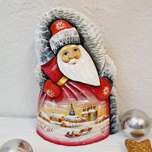 Carved Russian Santa: Claus figurine H6.4&quot; (16cm). Christmas and New year gift. Wooden Fatherfrost Ded Moroz. Best decor for Xmas tree.
