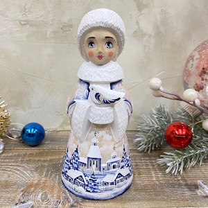 Russian wooden carved snow maiden (Snow princess, snegurochka) Christmas hand painting decoration for home  (7.1&#39;&#39;)