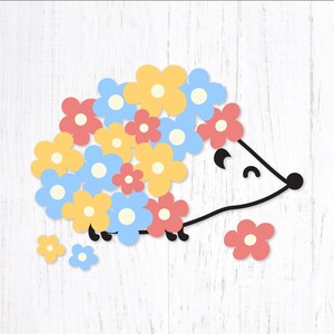Hérisson printanier Svg. Clipart animal printanier floral printanier. Hérisson des bois fleur vecteur Eps. Svg printanier en couches mignon pour Cricut.