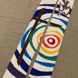 White - And It Is Very Good Stole