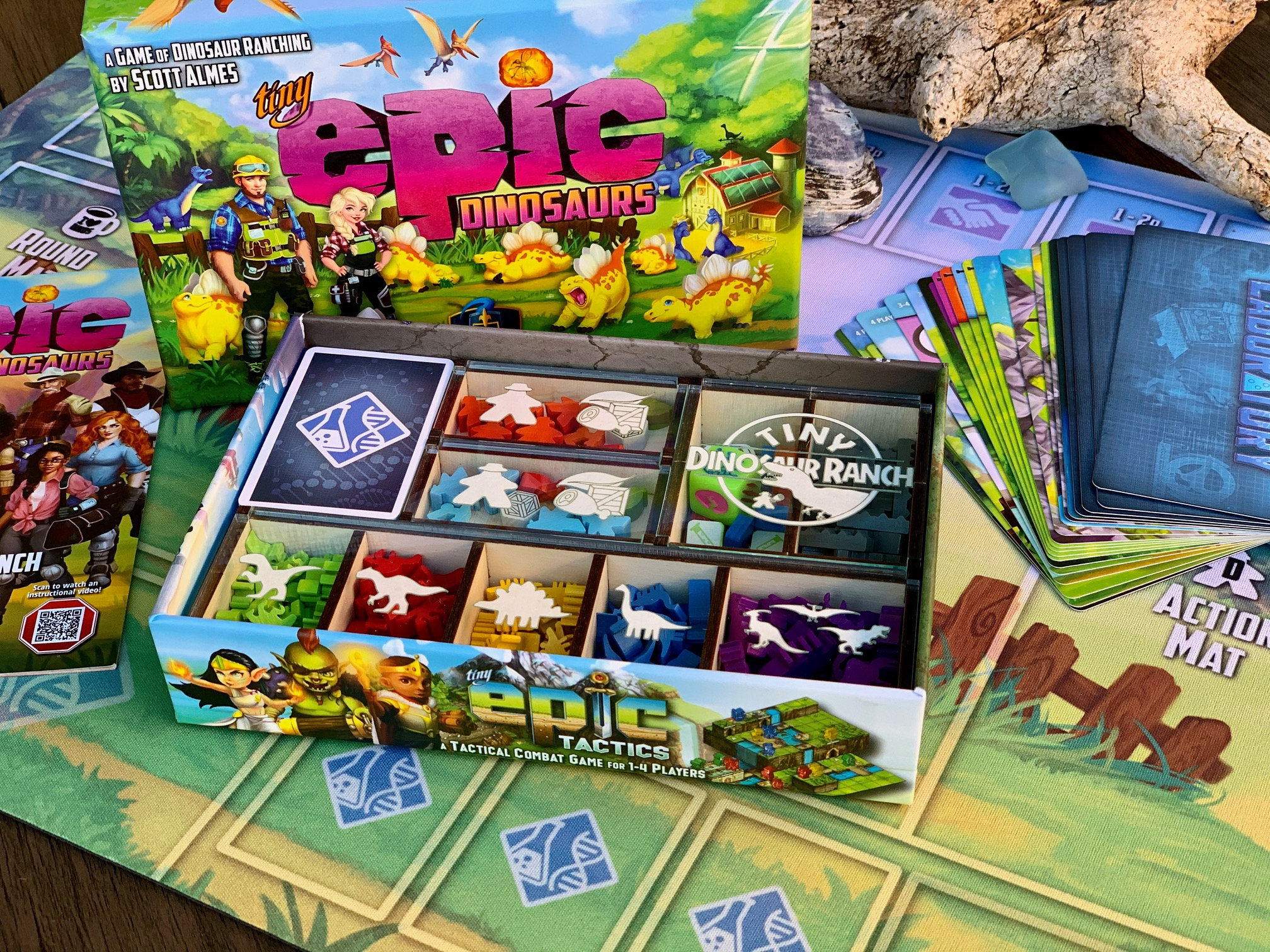  Gamelyn Games Tiny Epic Dinosaurs,12+ years