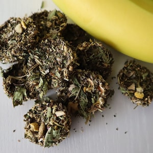Dried Banana Chips Topped With Green Crunch