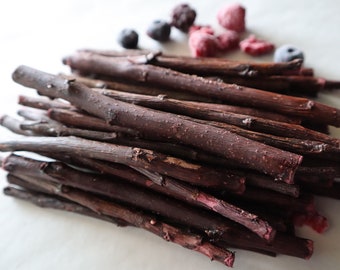 Baked Flavored Apple Chew Sticks Mix Berries for Rabbit Bunny, Chinchilla, Hamster, or Guinea Pig