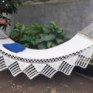 white jummbo hammock