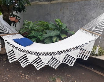 white jummbo hammock