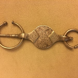 Moroccan Fibula Cloak Fastener image 2