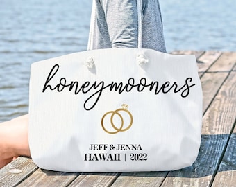 Honeymooners custom tote, Honeymoon travel bag, Personalized Wedding tote, Newlywed beach tote, Wedding gift, Bridal vacation bag, Bride bag