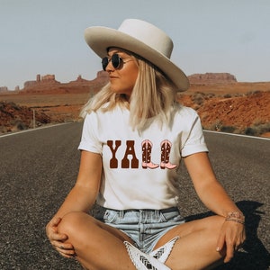 Y&#39;all tshirt,Cowboy boots tshirt,Cowgirl tshirt,Southern girl tshirt,Country girl tshirt,Western Yellowstone shirt,Cowboy lover,Texas tshirt