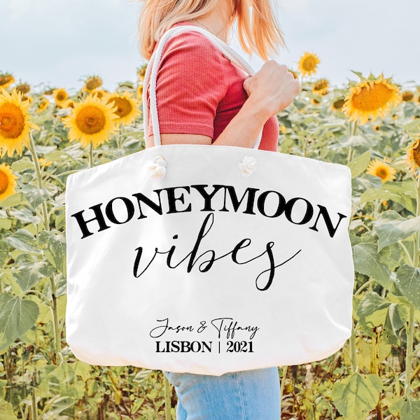 Personalized Honeymoon travel bag,Honeymooners tote,Custom Honeymoon Beach bag,Summer vacation tote,Newlyweds tote,Just married bag,Mr & Mrs