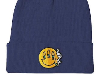 Gorro bordado con carita sonriente – Regalo psicodélico para fumadores