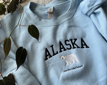 SWEAT-SHIRT BRODÉ ALASKA Sweat-shirt inspiré de l'Alaska Cadeau souvenir de l'Alaska Cadeaux pour elle Cadeaux pour lui Petite fille granola mignon ras du cou Alaska