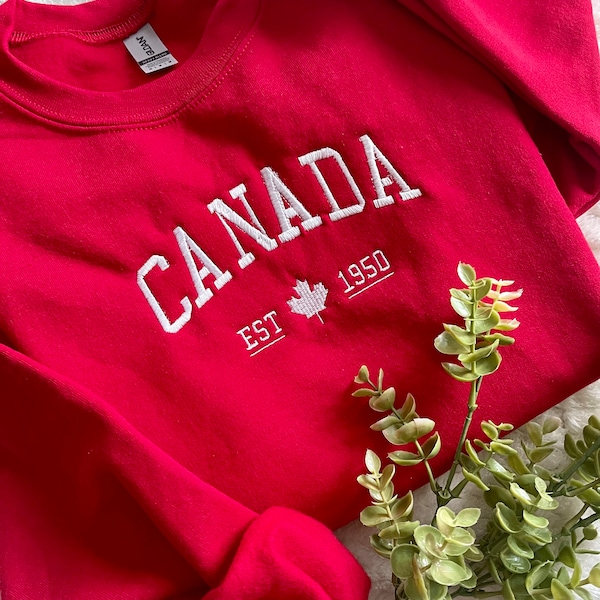 CANADA SWEATSHIRT Embroidered Canada Crewneck Sweatshirt Canada Gift for Friends Canada Aesthetic Crewneck Embroidered Sweatshirt Gift