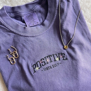 Trendy Embroidered T-Shirt Flowers Comfort Colors Tshirt Comfy Summer Tshirt Cute Embroidered Shirt Women Unisex Tshirt Girly Girl Gift