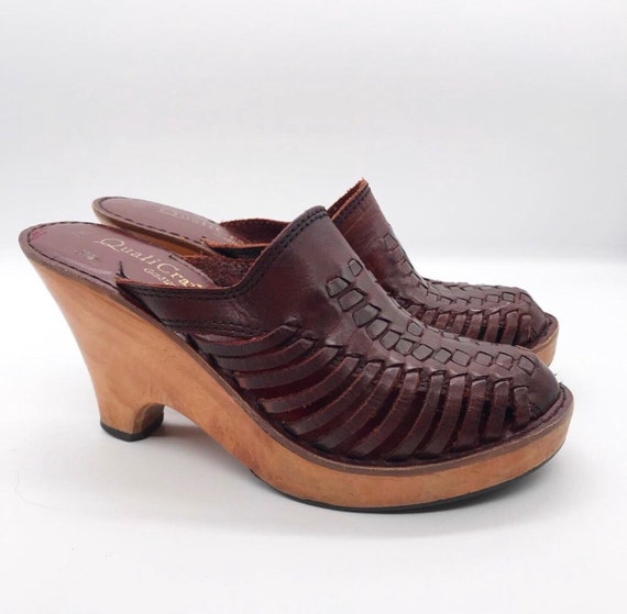 Vintage 1970’s leather & wooden clogs bohemian vog