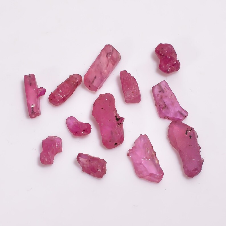 Glass Filled Ruby Rough Gemstone25 CaratAA Ruby Raw Loose GemstoneCrystal Ruby Stone12 PieceFor Jewelry MakingSize 9x5 To 16x7MM