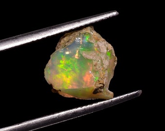 100% Natural Ethiopian Opal Rough Gemstone 2.50 Ct Flashy Multi Fire Opal Raw Gemstone Crystal Opal Rough Gemstone Ring Size Opal 11x10x6MM