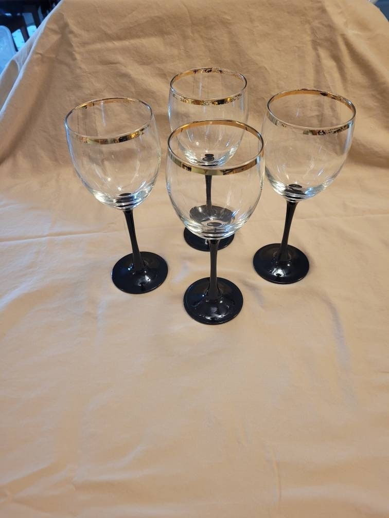 Vintage Gold-Rimmed Wine/Bar Glasses Set/4 – Arrow&Branch Home