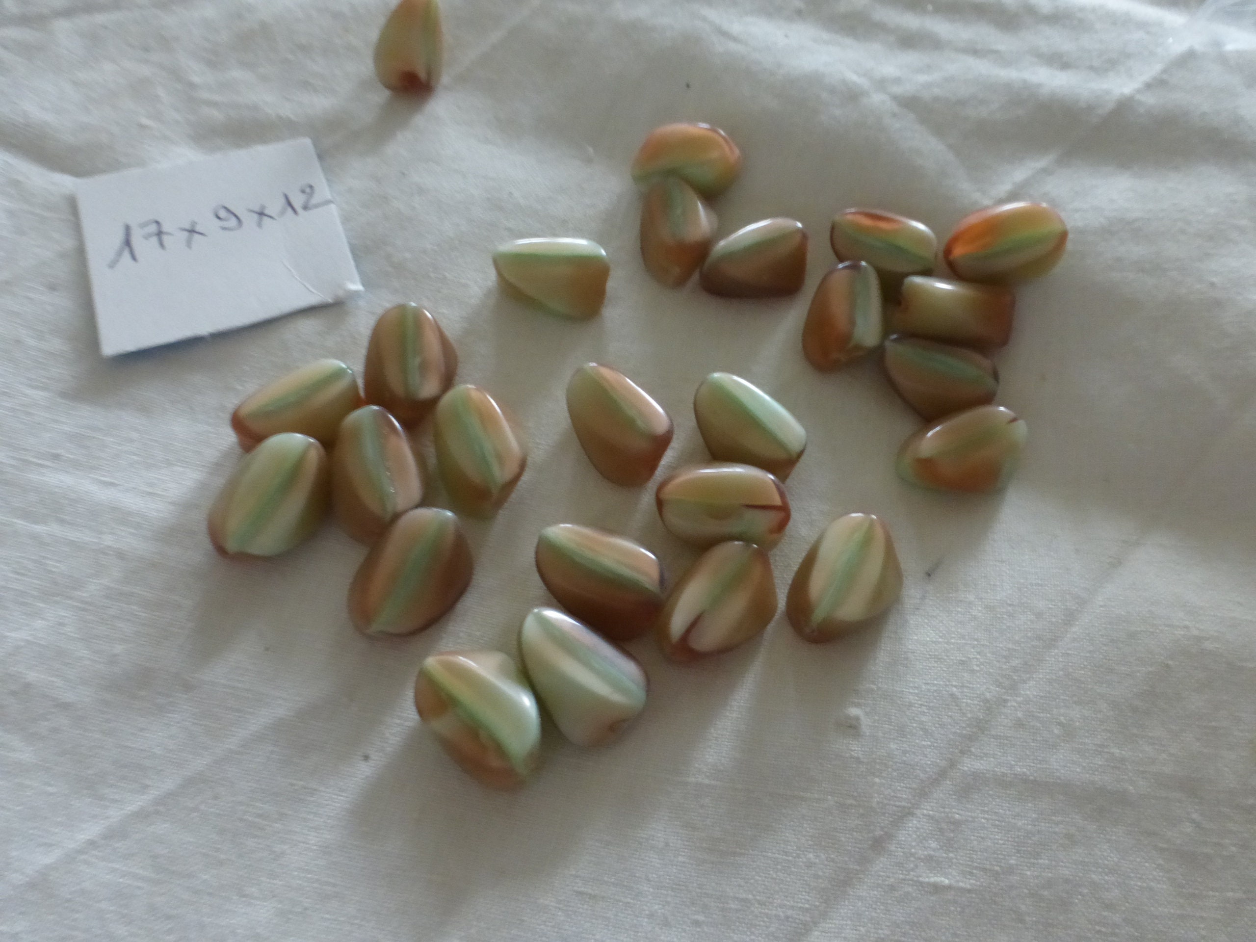 Lot De 100 Perles Berlingot En Verre Uranium Tchèque – Couleurs Vert, Marron, Saumon – Vrac