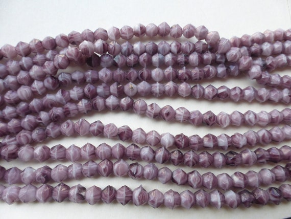 Lot De 300 Perles Anciennes En Pâte De Verre à Facettes Violet Marbré - Diamètre 5 Mm