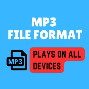 Pu&ograve; includere: Un'icona bianca di formato file MP3 con il testo "MP3" all'interno. L'icona &egrave; su uno sfondo blu con il testo "FILE FORMAT" in bianco. Un rettangolo rosso con angoli arrotondati si trova sotto l'icona e contiene il testo "PLAYS ON ALL DEVICES" in bianco.