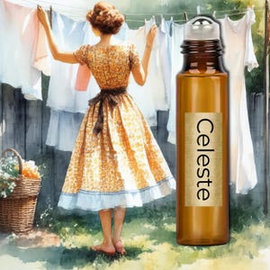 Puede incluir: Imagen de estilo vintage con una mujer tendiendo la ropa. En primer plano, un frasco roll-on de vidrio marrón con tapón plateado y etiqueta "Celeste". La mujer viste un vestido floral con cinturón marrón.