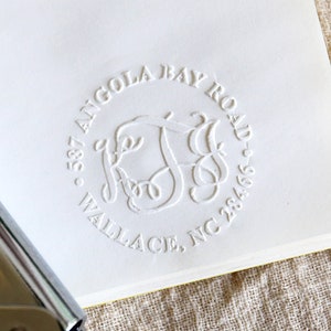 Timbro a rilievo personalizzato per monogramma, timbro a rilievo per timbro notarile, timbro a rilievo per indirizzo, timbro a rilievo per indirizzo di ritorno, timbro a rilievo portatile, regalo di inaugurazione della casa