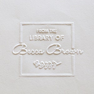 Sello de relieve personalizado, de The Library Of Embosser, relieve para libros, relieve para álbumes de recortes, relieve manual personalizado, relieve para regalos.