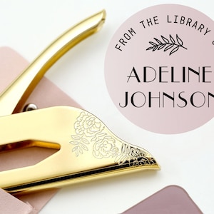 Stampante per libri da biblioteca di alta qualità, stampatrice con incisione in oro, regalo per amanti dei libri, stampatrice per libri Form the Library, stampatrice personalizzata, stampatrice per libri con foglie