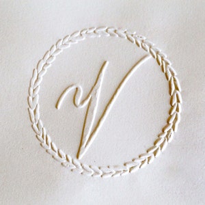 Benutzerdefinierte Initial Prägestempel, personalisierte Monogramm Prägestempel, Hochzeitssiegel Prägestempel, Valentinstag Geschenk, Hand Prägestempel