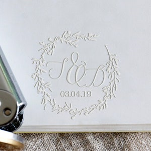 Kranz Hochzeit Prägestempel, Monogramm Prägestempel, Hochzeit Prägestempel Geschenkset, Valentinstag Geschenk, Hand Präger
